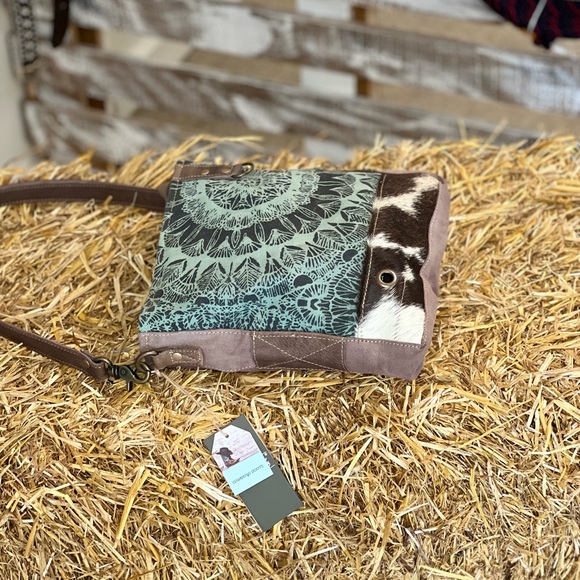 Meet your Posher, Jose - Picture 4 of 6